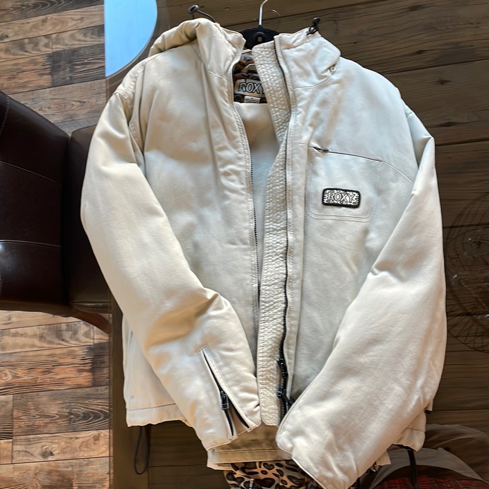 Roxy snowboarding jacket and pants Tan with leopard